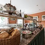 Kurfuerstenhof 3*