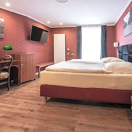 Kurfürstenhof 3*